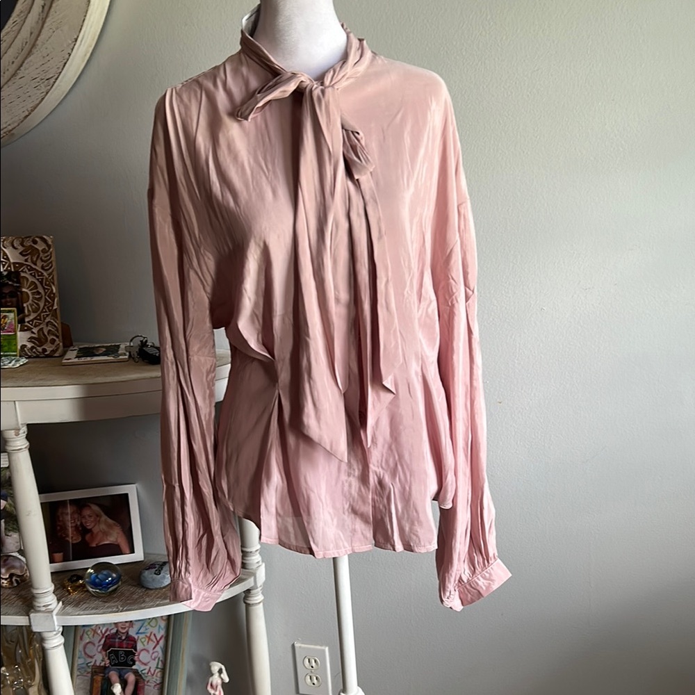 [Rêveuse] Elegant Blush Pink Women's Blouse - NWT